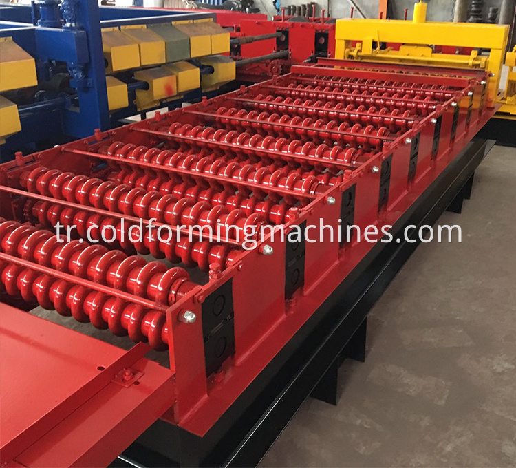 corrugated panel roll forming machine